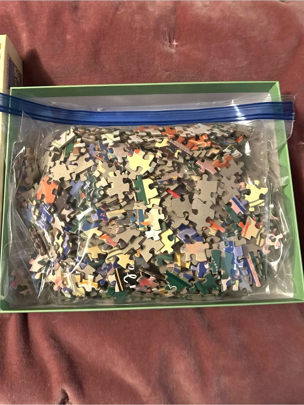 Werkshoppe Wagging Tails 1000 Piece Puzzle - Picture 2 of 4